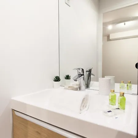 Apartment Luminous And Design Close To The Sacred Heart Paris