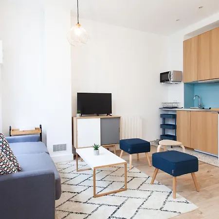 Luminous And Design Close To The Sacred Heart Apartment Paris